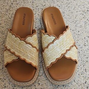 NWOT Maurices Wicker/straw Mule Sandals